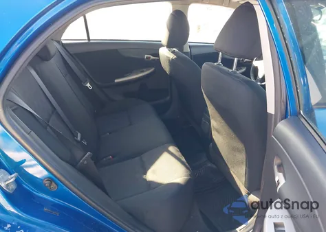 2010 Toyota Corolla S z USA, uszkodzony, nr VIN 2T1BU4EE5AC478379